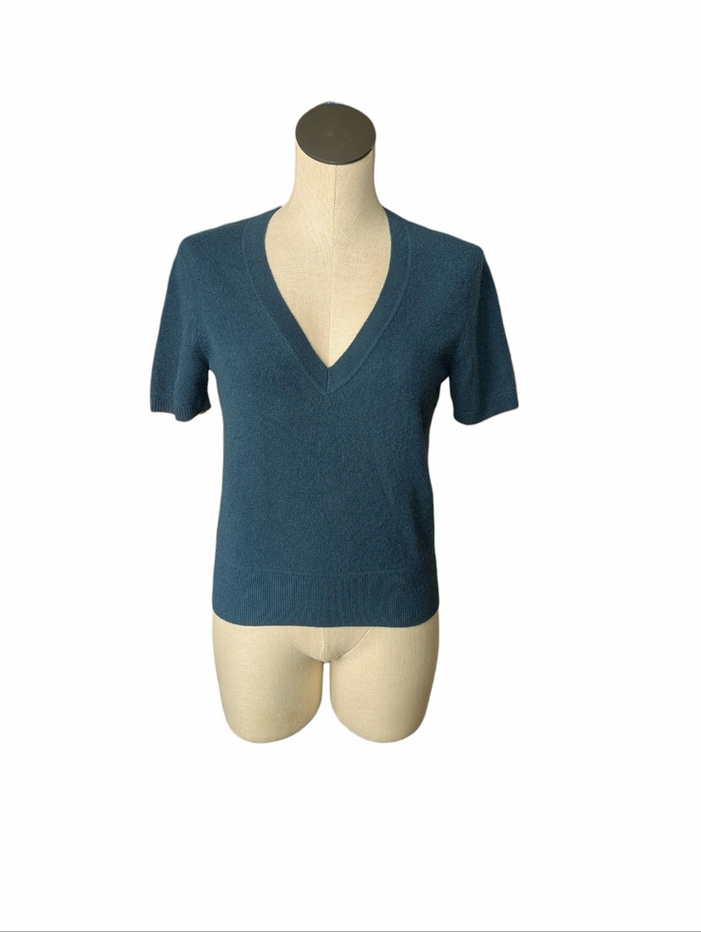 Naadam Lightweight Short Sleeve V Neck 100% Cashmere Sweater Small